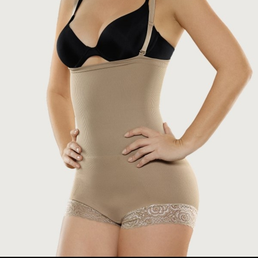 Nude Co'Coon Seamless Strapless Hip-huggers